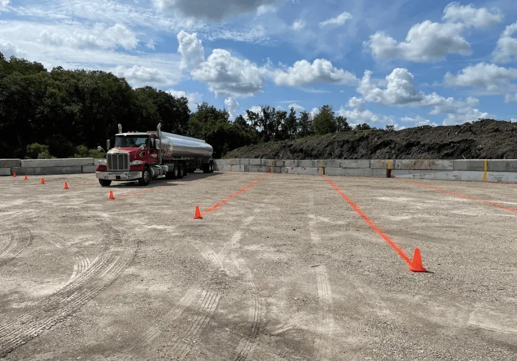 Commercial truck parking in Land O' Lakes